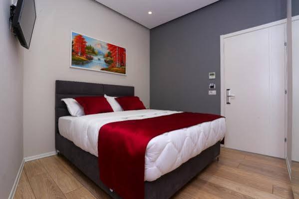 Emerald Boutique Hotel Tirana Zewnętrze zdjęcie