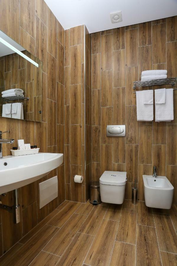 Emerald Boutique Hotel Tirana Zewnętrze zdjęcie